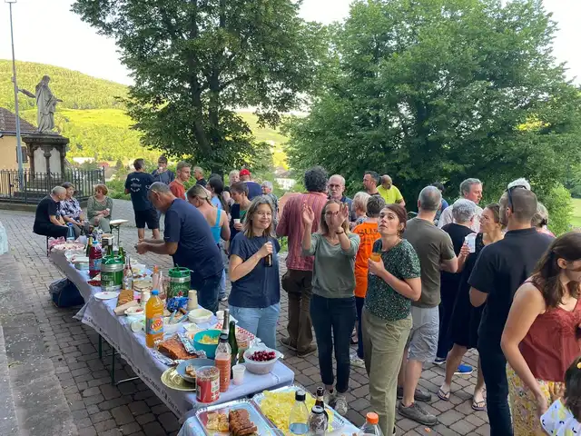 Fête des voisins organisée par le CMJ/ secteur église