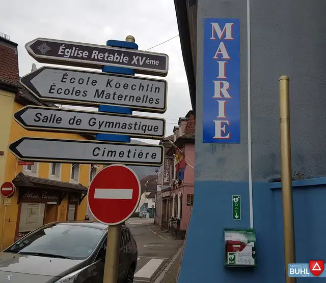 Défibrillateur extérieur façade Mairie