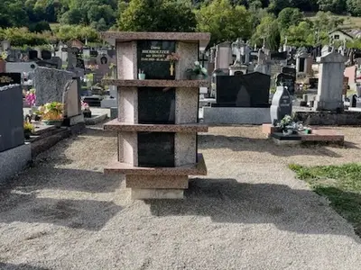 MISE EN PLACE D'UN TROISIème COLOMBARIUM septembre