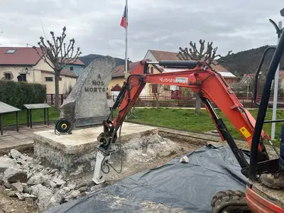 AMENAGEMENT DU MONUMENT AUX MORTS AVRIL-MAI