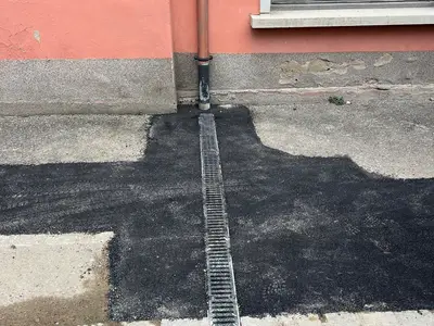 Travaux de reprise des trottoirs et la pose des caniveaux évacuation eaux pluviales rue du Florival - MARS