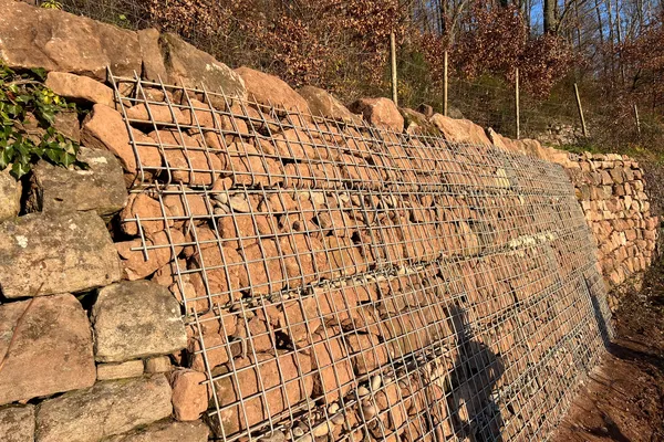 Reprise mur vignoble Décembre
